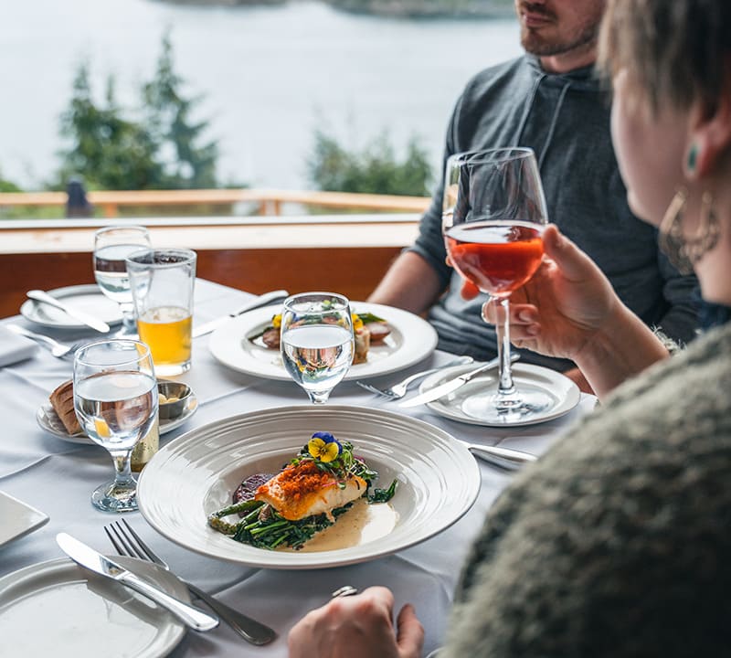 Wilderness Retreat - dining experience